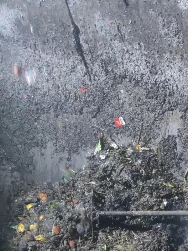 大峪镇污水池清理